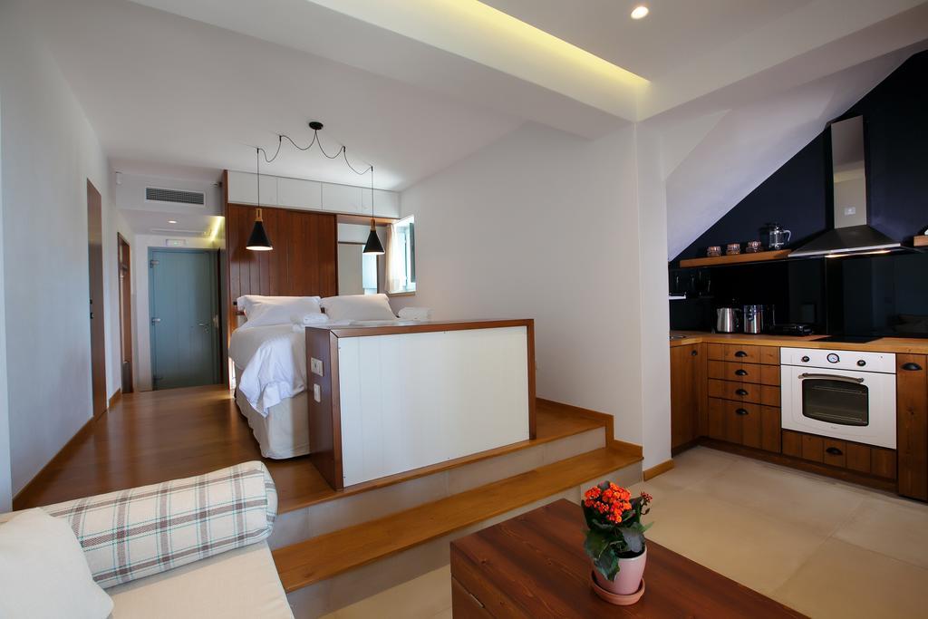 Lithos Guesthouse Kardamili Luaran gambar